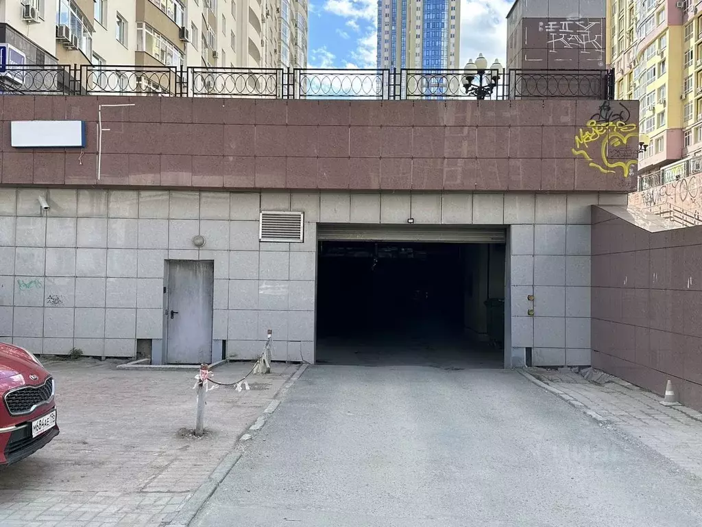 Гараж в Свердловская область, Екатеринбург ул. Шейнкмана, 73 (17 м) - Фото 1