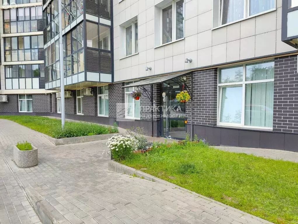 3-комнатная квартира: Красногорск, Дачная улица, 5 (70.5 м) - Фото 0