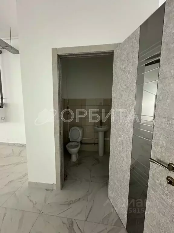 Помещение свободного назначения в Тюменская область, Тюмень Заречный ... - Фото 2