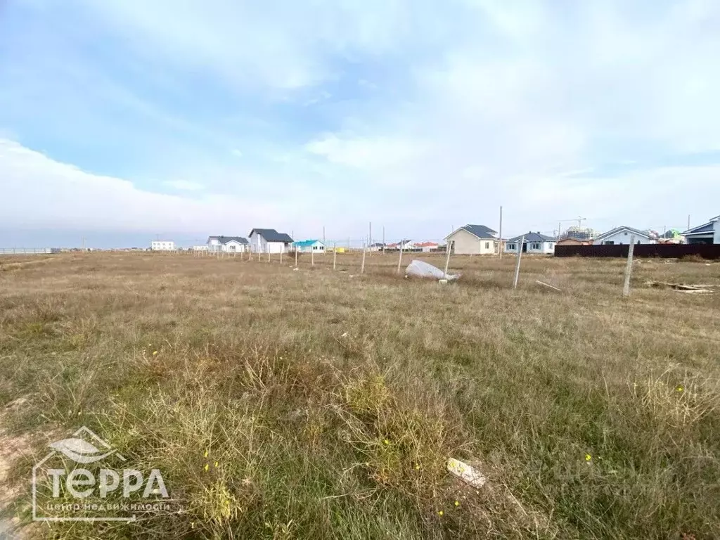 Участок в Крым, Сакский район, с. Уютное ул. Симферопольская, 9А (6.5 ... - Фото 1