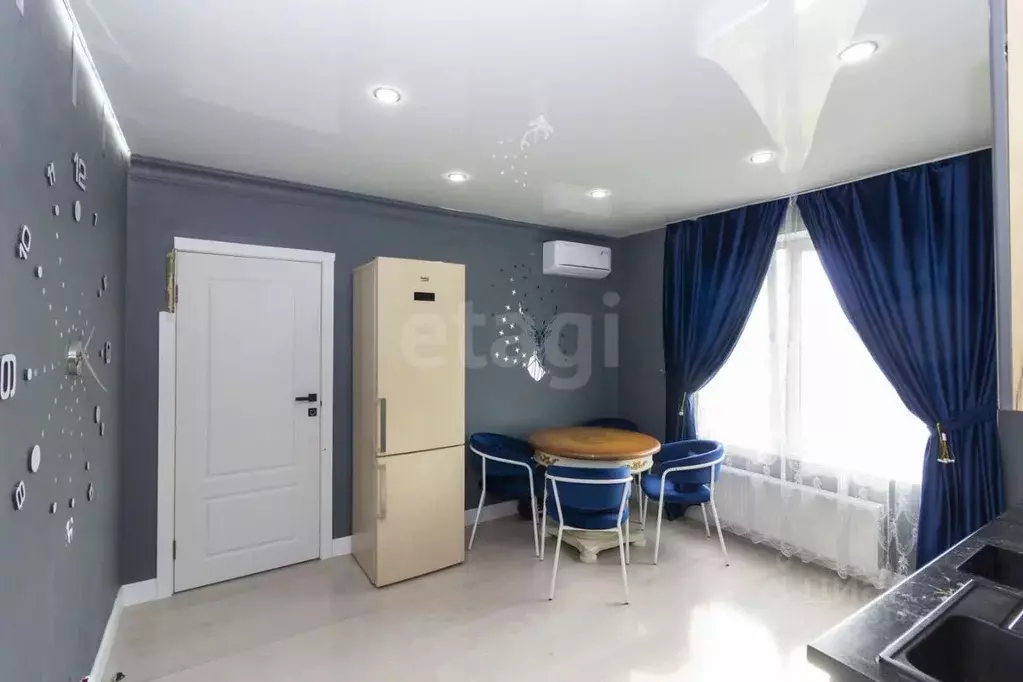 2-к кв. Тюменская область, Тюмень Ставропольская ул., 160 (56.3 м) - Фото 1