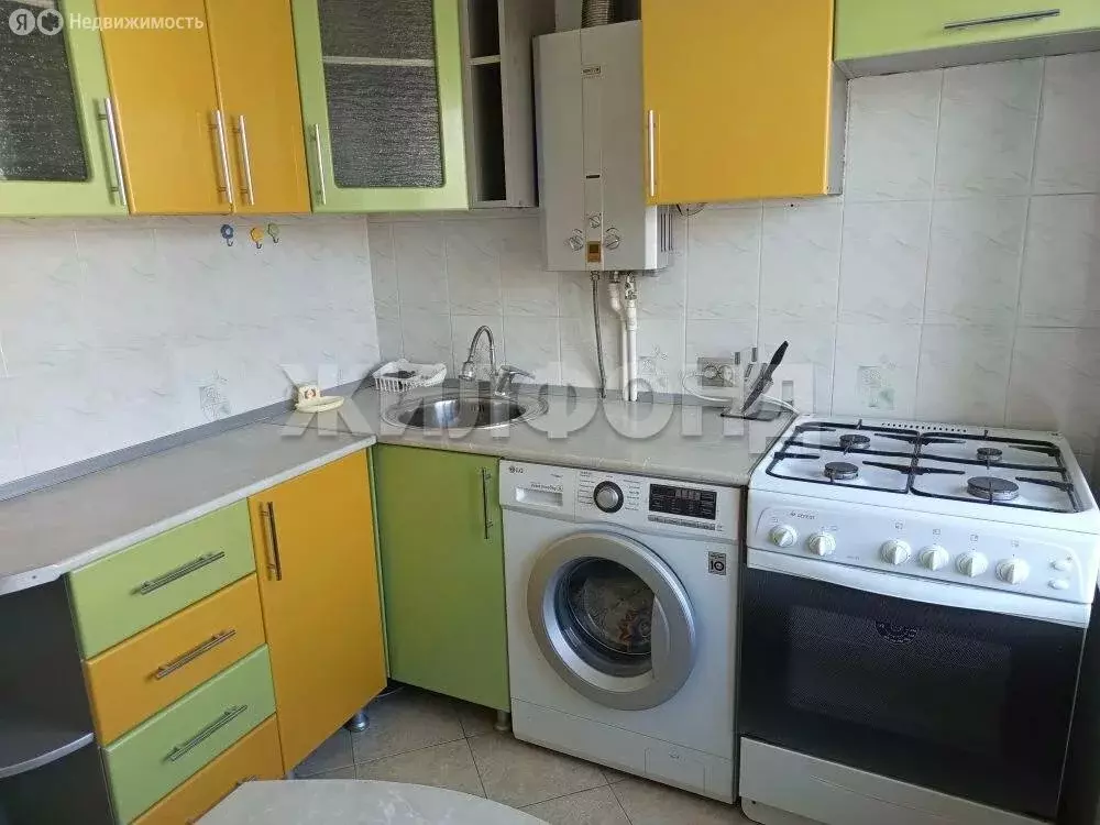 3-комнатная квартира: Георгиевск, улица Кочубея, 7 (58.8 м) - Фото 1