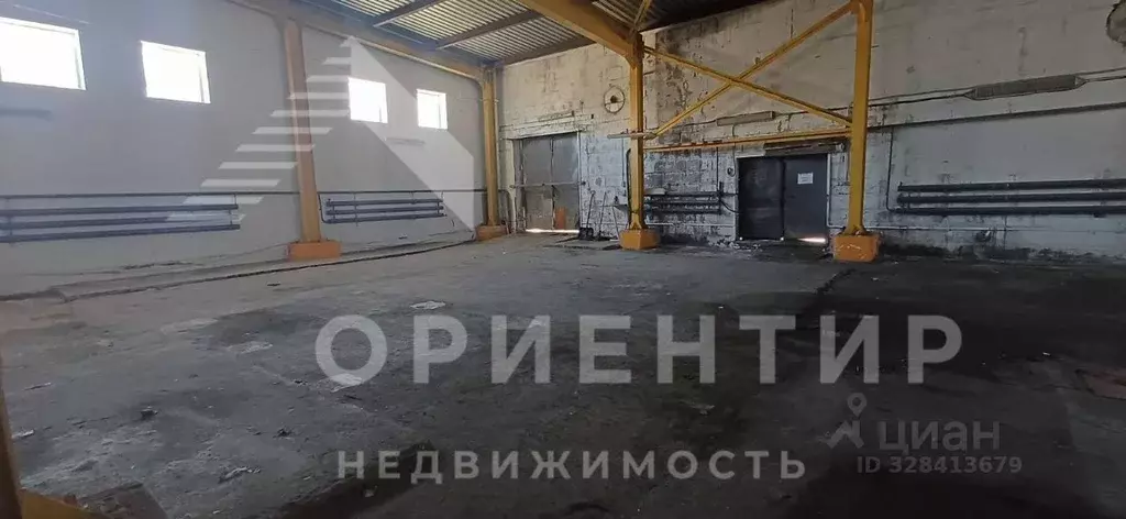 Склад в Свердловская область, Среднеуральск ул. Ленина, 1 (1500 м) - Фото 1