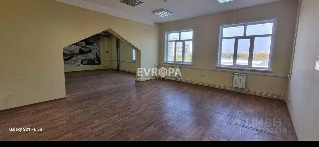 Офис в Ульяновская область, Ульяновск ул. Минаева, 11 (450 м) - Фото 0