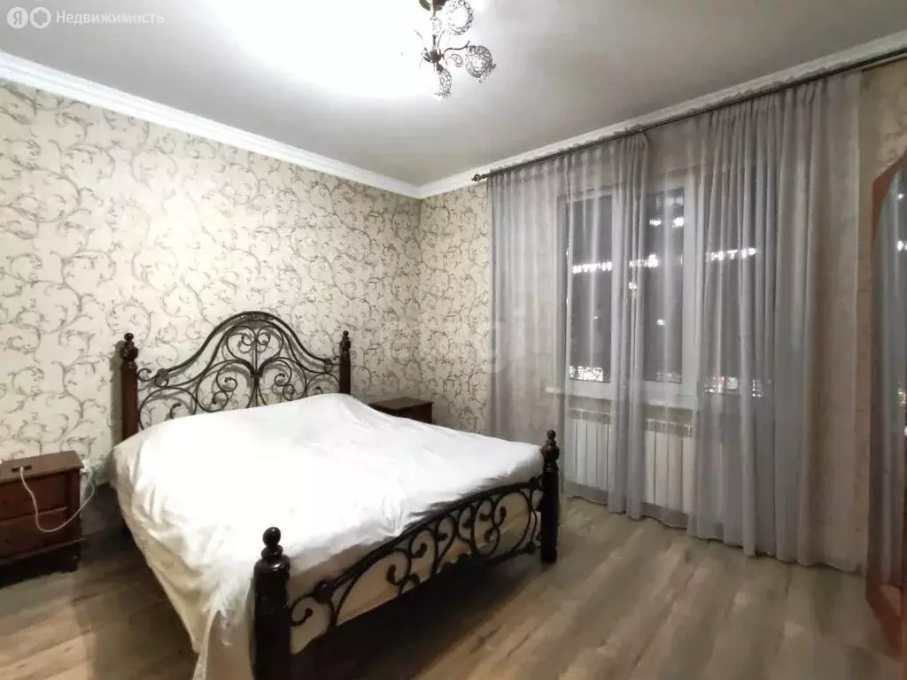 3-комнатная квартира: Нальчик, Балкарская улица, 25/30 (127 м) - Фото 0