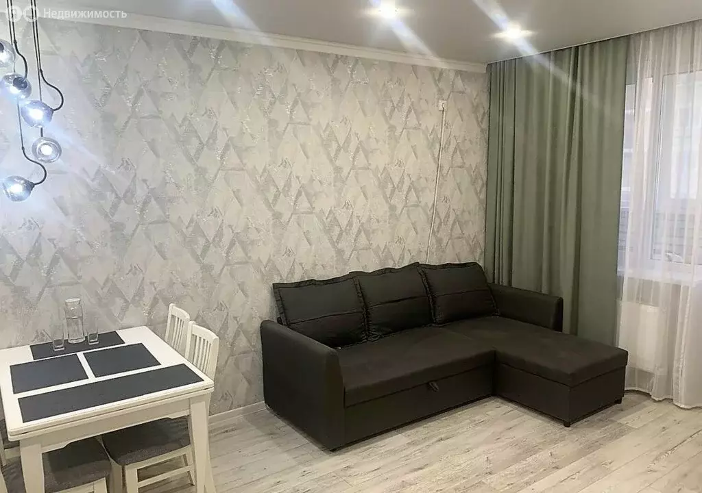 1-комнатная квартира: Ростов-на-Дону, улица Шаповалова, 1Д (42 м) - Фото 1