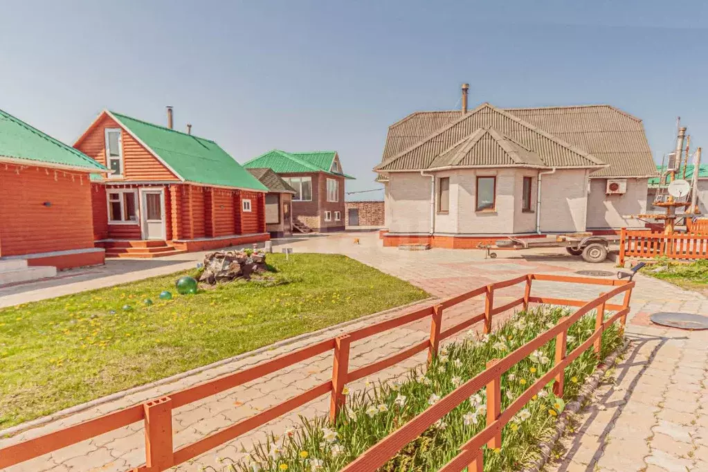 Дом в Сахалинская область, Холмский городской округ, с. Яблочное ул. ... - Фото 1