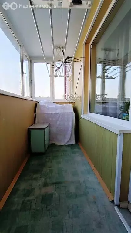 3-комнатная квартира: село Воздвиженка, улица Жуковского, 4 (64.3 м) - Фото 0