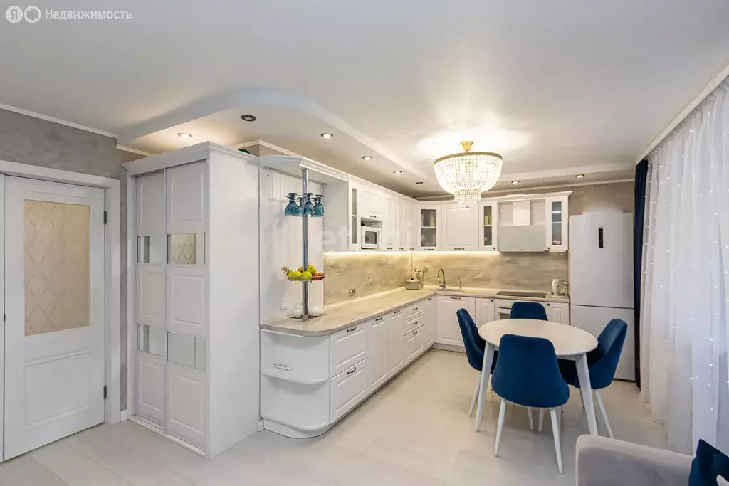 3-комнатная квартира: Тюмень, улица Восстания, 19к3 (88.4 м) - Фото 1