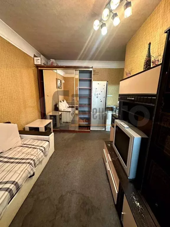 Комната 21 м в 3-к., 2/4 эт. - Фото 1