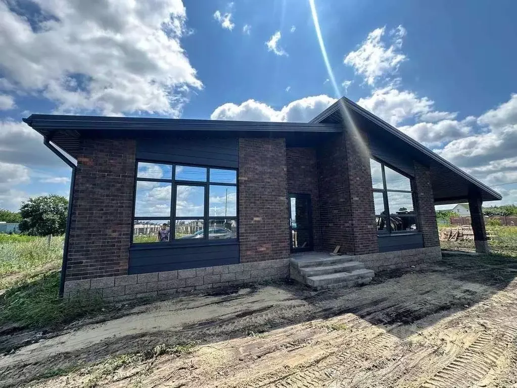 Дом в Белгородская область, Белгородский район, с. Стрелецкое ул. ... - Фото 1