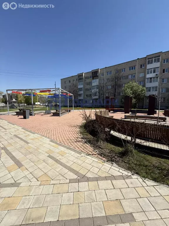 3-комнатная квартира: Каменск-Уральский, улица Кирова, 8 (61.7 м) - Фото 1
