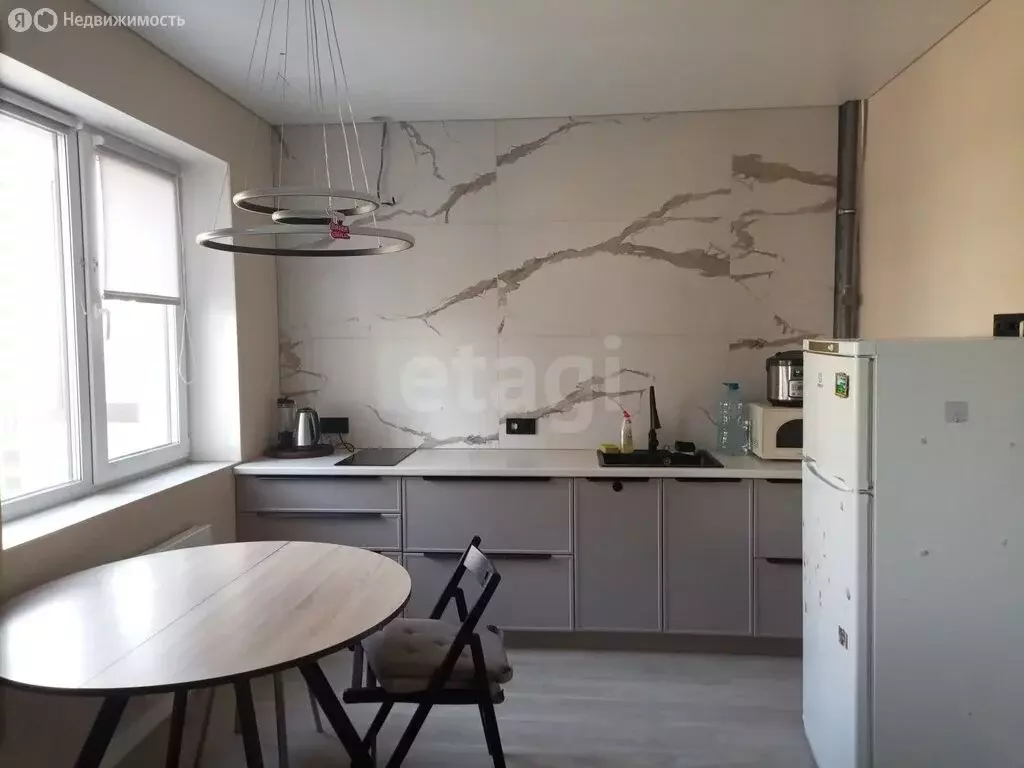 3-комнатная квартира: Абакан, улица Кирова, 212 (74.8 м) - Фото 1