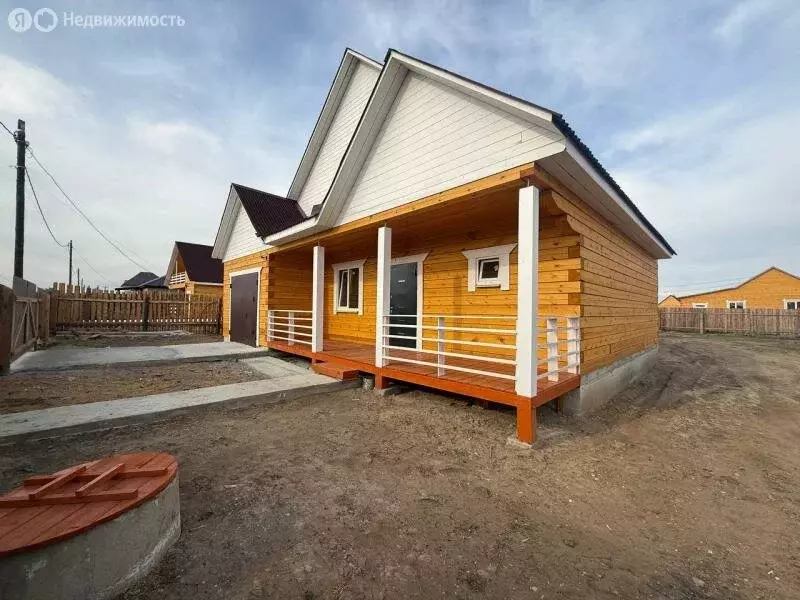 Дом в Урик, Васильковая улица (210 м) - Фото 0
