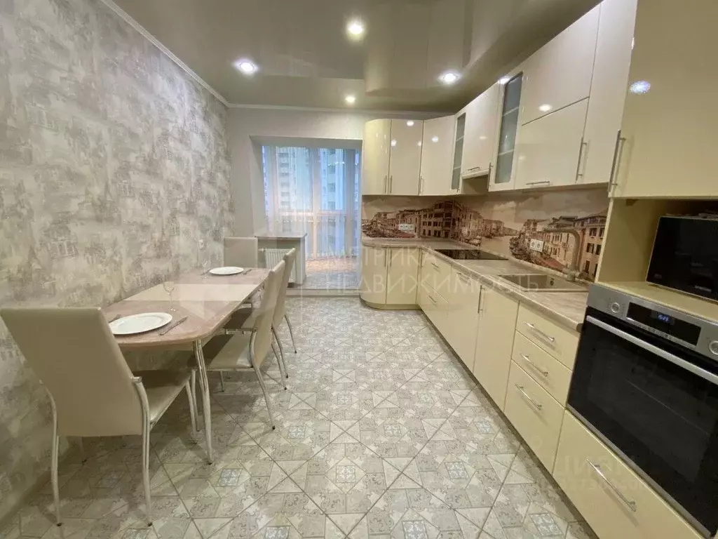 3-к кв. Тюменская область, Тюмень Ямская ул., 90 (91.0 м) - Фото 1