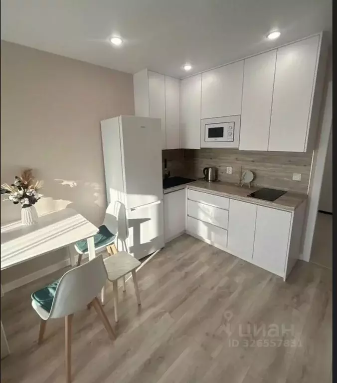 Студия Кировская область, Киров Нагорная ул., 16 (30.0 м) - Фото 1