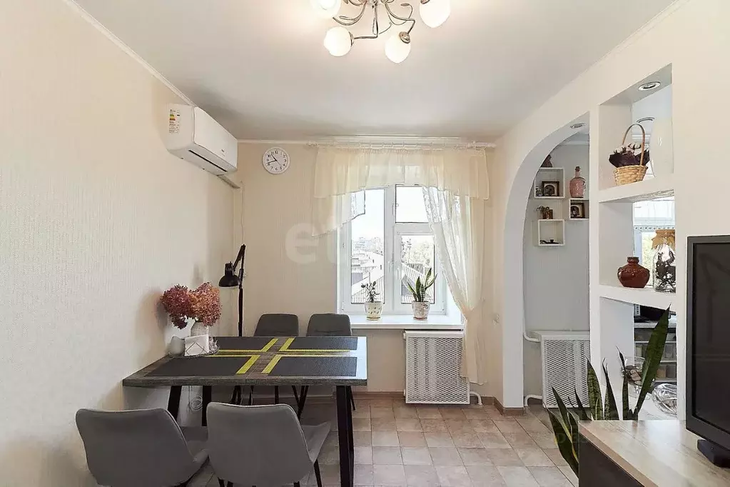 3-к кв. Тюменская область, Тюмень ул. Республики, 164 (55.0 м) - Фото 1