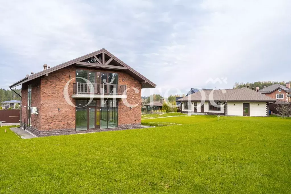 Коттедж в Ленинградская область, Всеволожский район, Бугровское ... - Фото 1