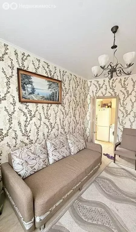 2-комнатная квартира: посёлок городского типа Полотняный Завод, улица ... - Фото 1