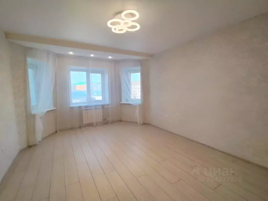 1-к кв. Хакасия, Абакан ул. Арбан, 4 (40.0 м) - Фото 1