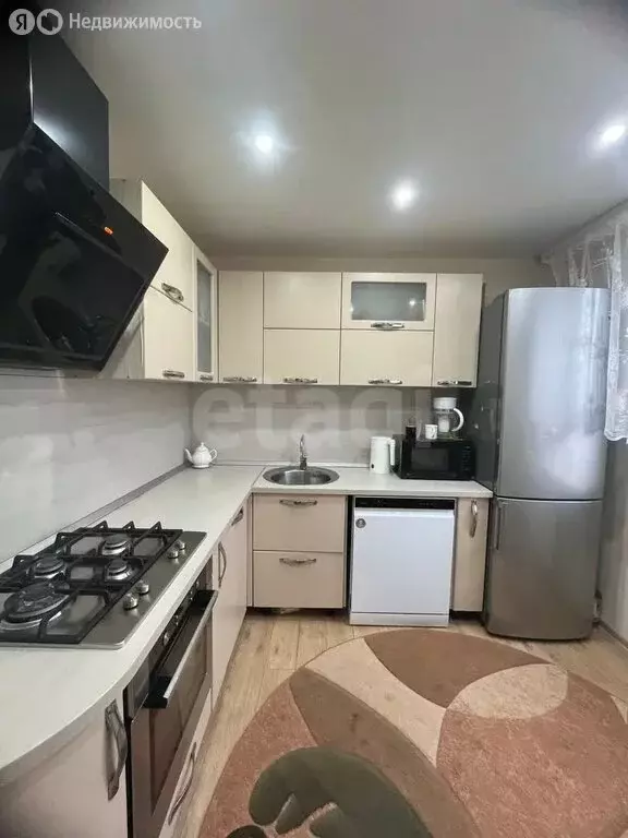 3-комнатная квартира: Усинск, улица Ленина, 15 (67 м) - Фото 0