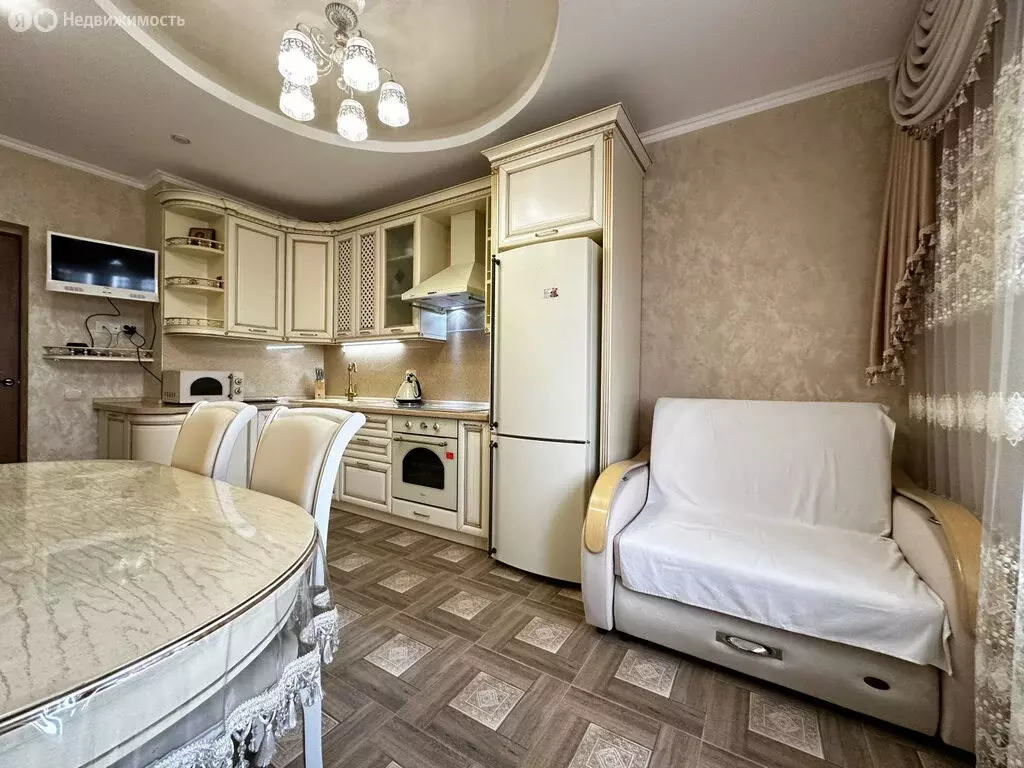 2-комнатная квартира: Краснодар, улица им. Героя Яцкова И.В., 15к1 ... - Фото 0