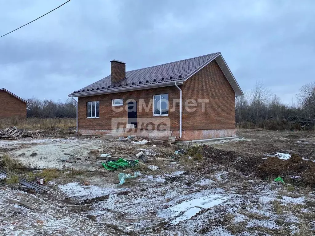 Дом в Курская область, Курский район, Клюквинский сельсовет, д. Долгое ... - Фото 1