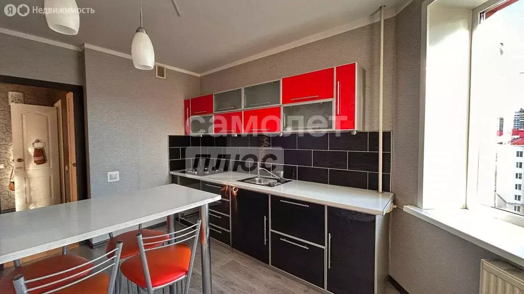 2-комнатная квартира: Ижевск, улица Архитектора П.П. Берша, 3к1 (55 м) - Фото 1