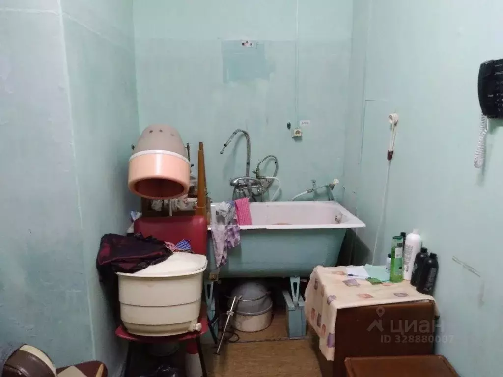 Помещение свободного назначения в Пермский край, Гремячинск г. ... - Фото 1