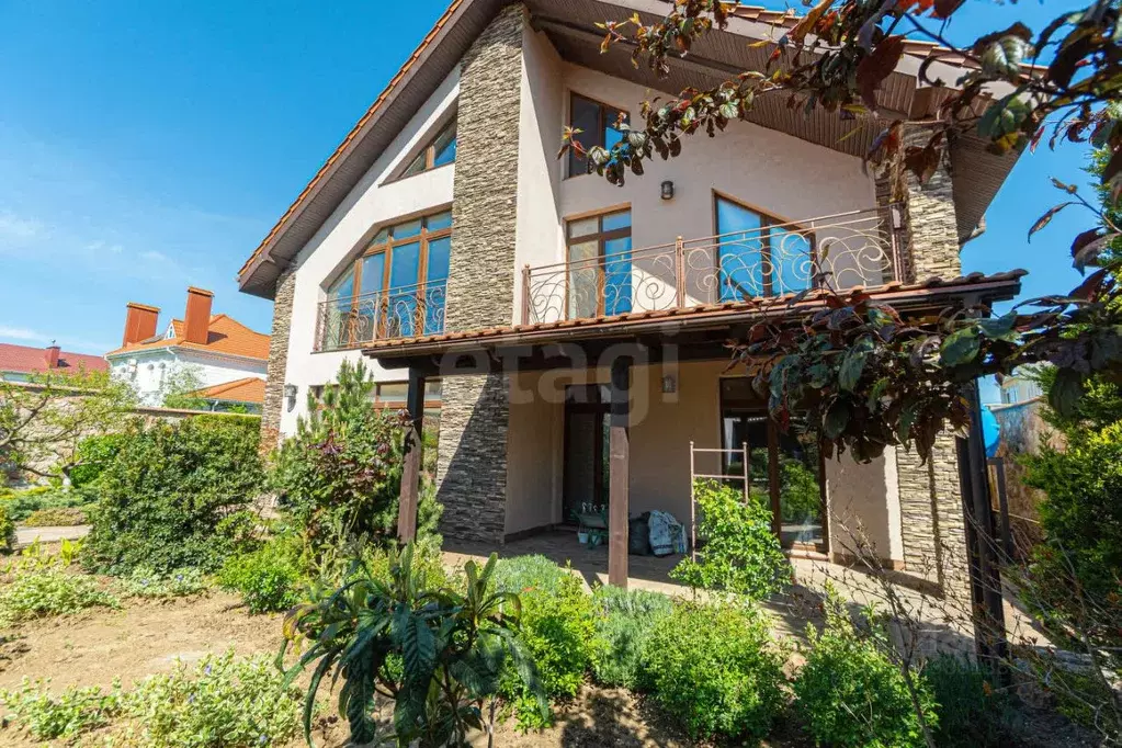 Дом в Севастополь ул. Связистов, 3 (256 м) - Фото 1