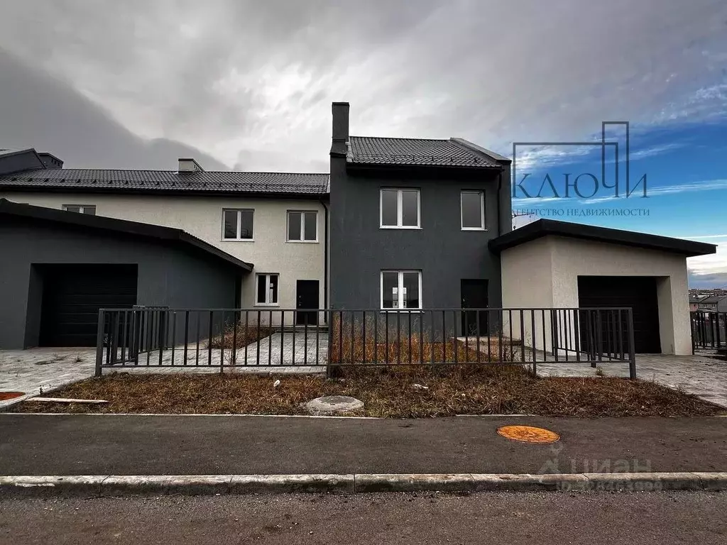 Таунхаус в Челябинская область, Магнитогорск ул. Зеленый Лог (91 м) - Фото 1