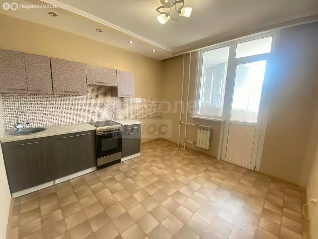 2-комнатная квартира: Оренбург, Салмышская улица, 72 (56.3 м) - Фото 1