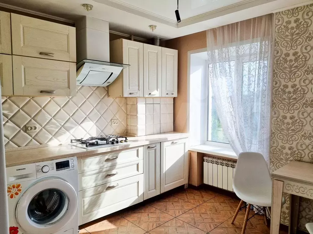 2-к. квартира, 56,3 м, 4/5 эт. - Фото 0