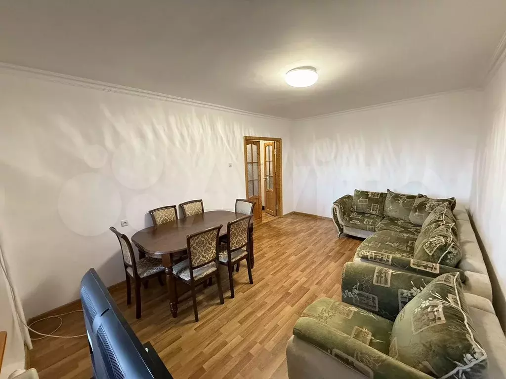 2-к. квартира, 55 м, 8/10 эт. - Фото 1