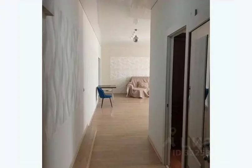 2-к кв. Астраханская область, Астрахань ул. Самойловой, 10 (80.0 м) - Фото 2