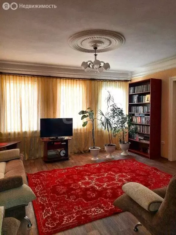 3-комнатная квартира: Новый Оскол, улица Гагарина, 1 (62.7 м) - Фото 1