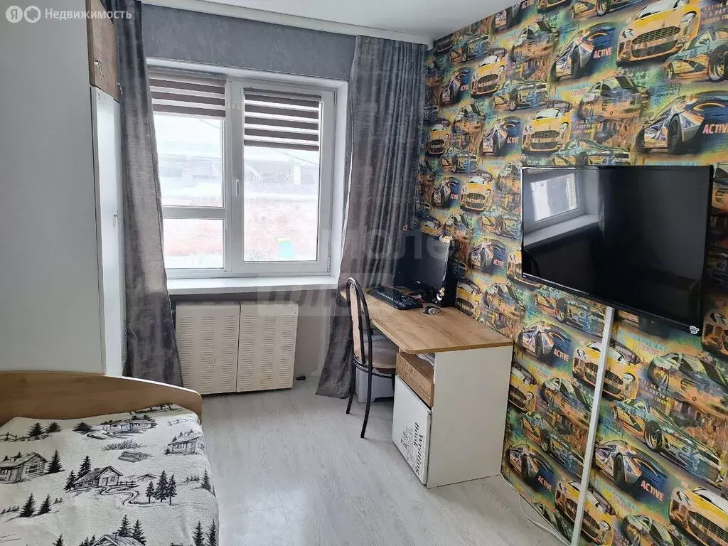 3-комнатная квартира: Оренбург, улица Юркина, 11 (57.8 м) - Фото 1