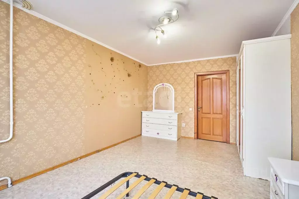 2-к кв. Тюменская область, Тюмень ул. Малыгина, 8 (74.0 м) - Фото 0