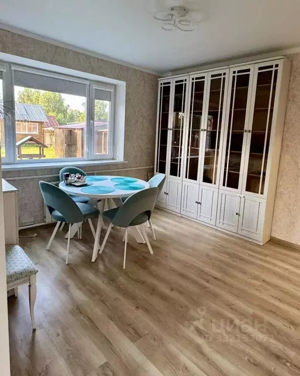 Дом в Московская область, Рошаль ул. Комарова, 8 (50 м) - Фото 2