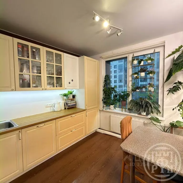 3-к кв. Санкт-Петербург ул. Среднерогатская, 16к5 (70.6 м) - Фото 1