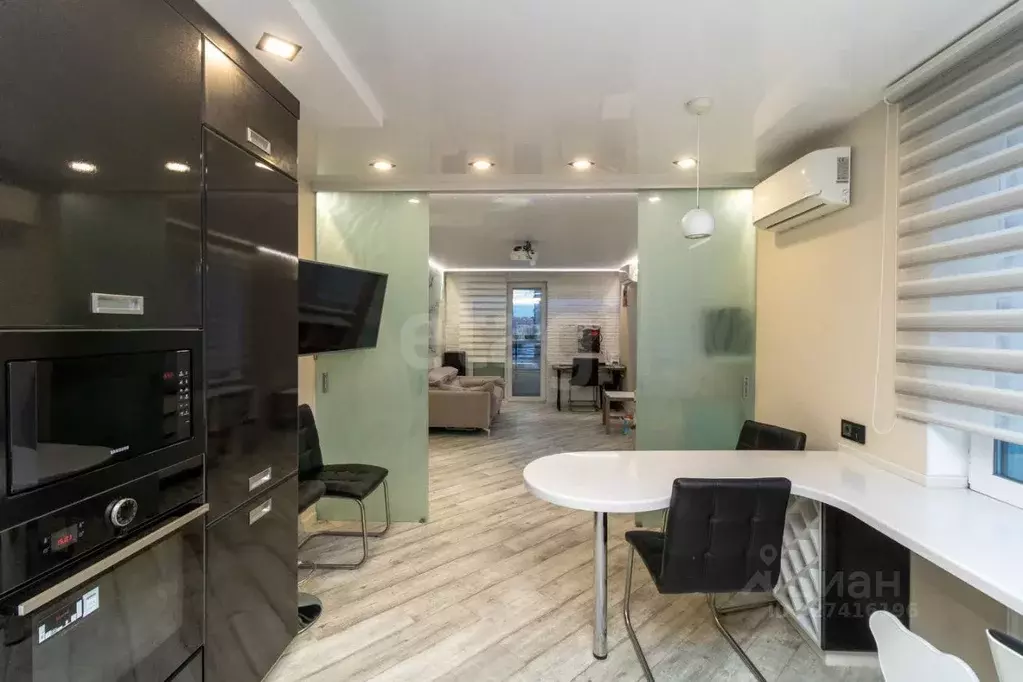 2-к кв. Тюменская область, Тюмень проезд Тихий, 4 (56.4 м) - Фото 1