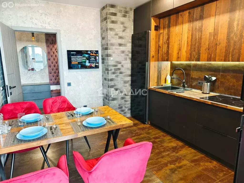 3-комнатная квартира: Калининград, Крымский проезд, 2 (91.9 м) - Фото 1