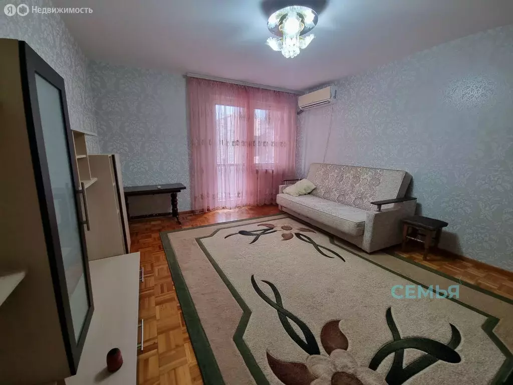 3-комнатная квартира: Владикавказ, улица Куйбышева, 124к5 (68.4 м) - Фото 0