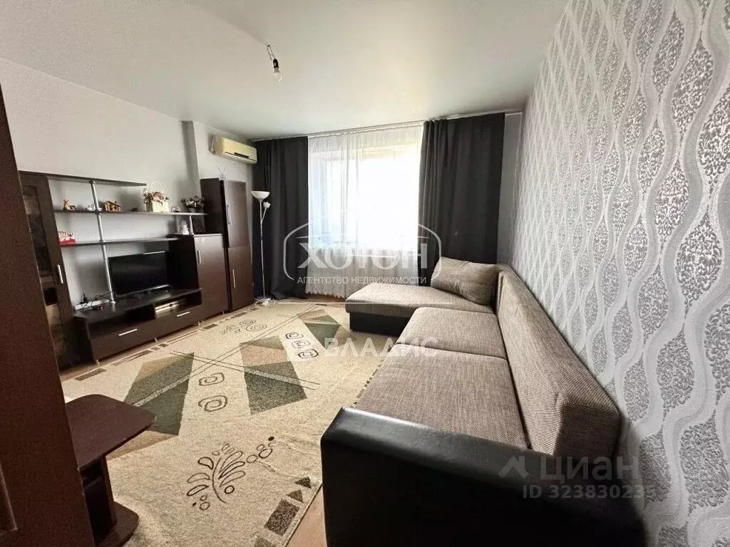 2-к кв. Калмыкия, Элиста ул. М. Эсамбаева, 1 (67.9 м) - Фото 1