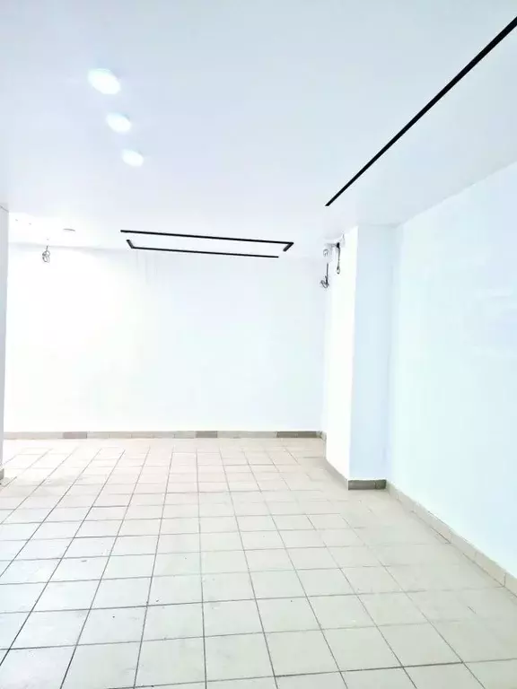 Торговая площадь в Краснодарский край, Анапа ул. Толстого, 111В (43 м) - Фото 2