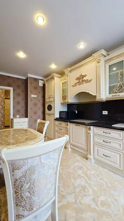 2-к кв. Краснодарский край, Краснодар ул. Командорская, 1/3 (70.0 м) - Фото 2