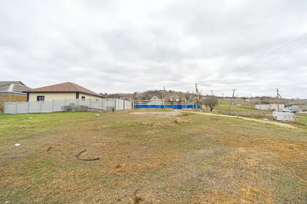 Участок в Севастополь с. Вишневое, ул. Мира, 20 (6.74 сот.) - Фото 1