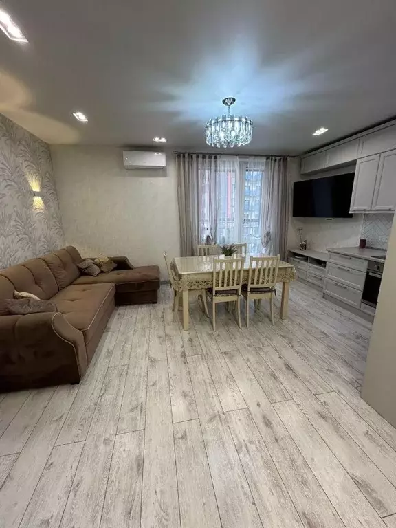 2-к кв. Татарстан, Казань ул. Родины, 26В (60.0 м) - Фото 0