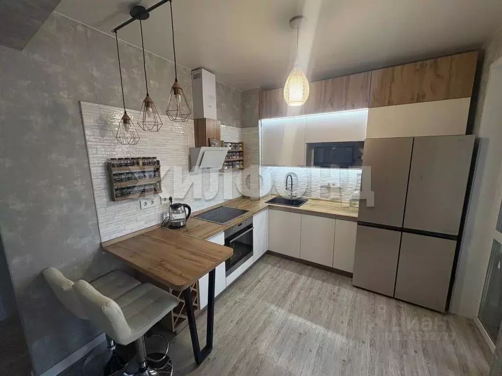 4-к кв. Иркутская область, Иркутск Байкальская ул., 422 (81.6 м) - Фото 1