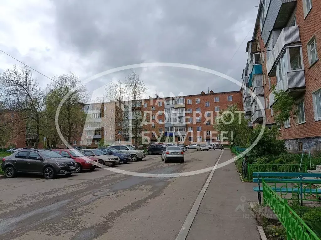 1-к кв. Удмуртия, Глазов ул. Кирова, 117 (29.3 м) - Фото 0